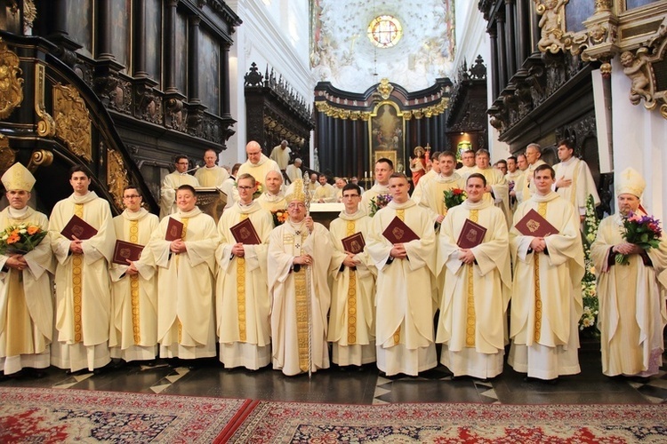 Gdańsk, 18 maja 2019 r. Święcenia nowych prezbiterów to jedno z najważniejszych wydarzeń w życiu archidiecezji.