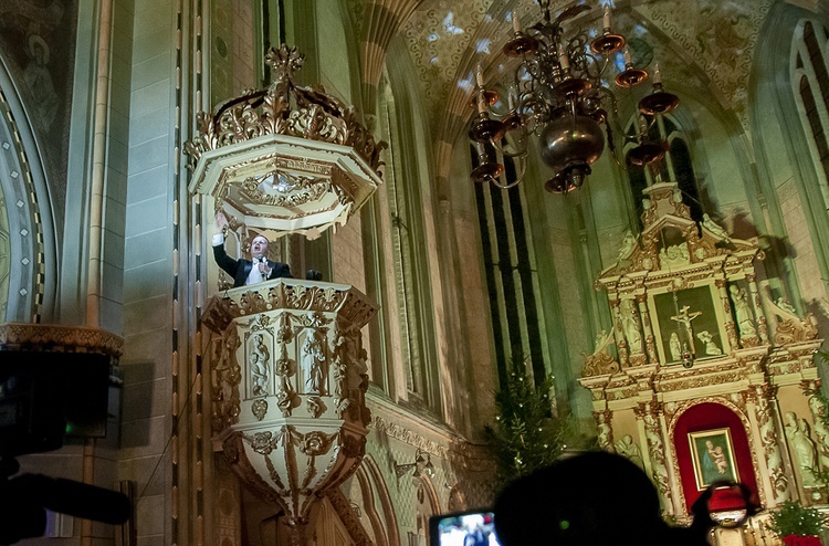 Charytatywny Koncert Bożonarodzeniowy, cz. 1