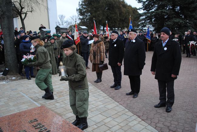 Rudnik nad Sanem: Odsłonięcie pomników