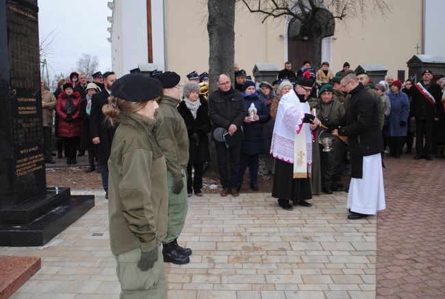 Rudnik nad Sanem: Odsłonięcie pomników