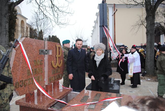 Rudnik nad Sanem: Odsłonięcie pomników