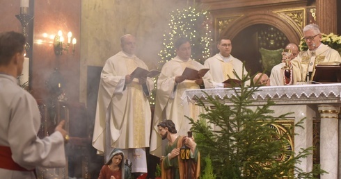 Piekary Śląskie. Święto Świętej Rodziny z abp. Wiktorem