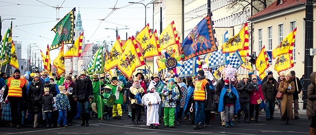 ▲	W tym roku będziemy się gromadzić pod hasłem: „Cuda, cuda ogłaszają!”.