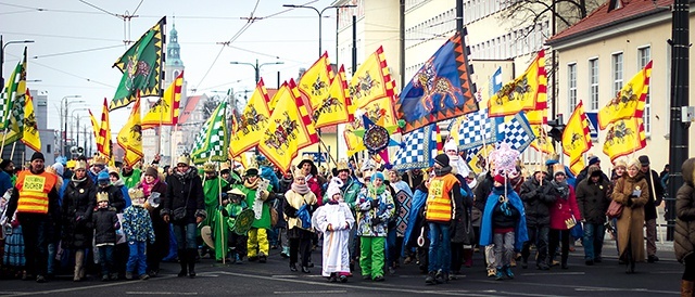 ▲	W tym roku będziemy się gromadzić pod hasłem: „Cuda, cuda ogłaszają!”.