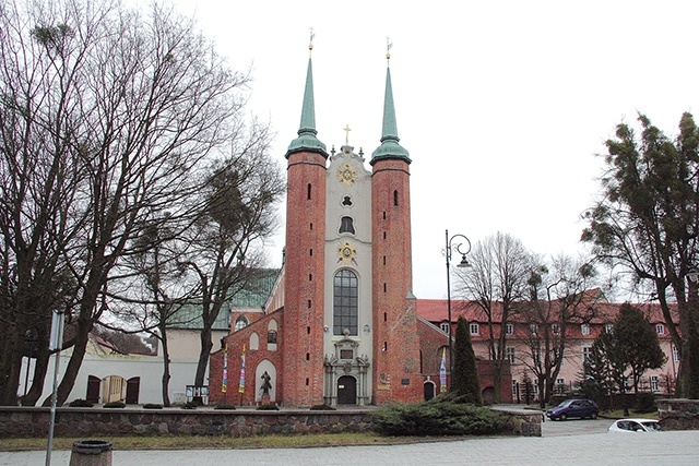 Najważniejszym domem Bożym na Pomorzu jest świątynia w Gdańsku- -Oliwie.