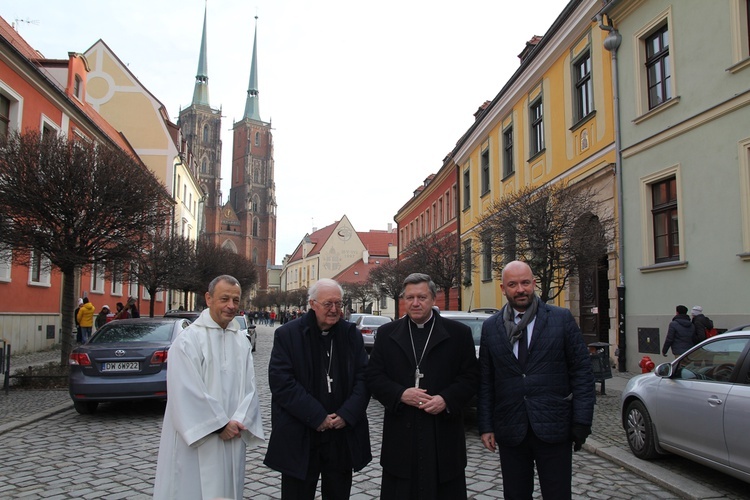 ESM Wrocław 2019. Modlitwa południowa we wrocławskich kościołach i konferencja prasowa