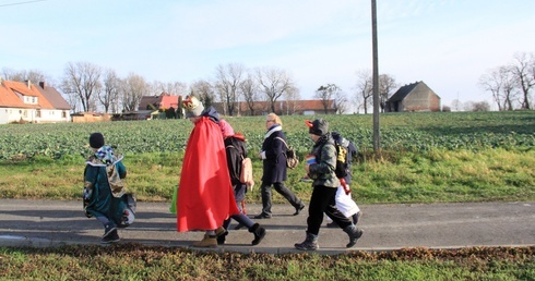 Leży niebożatko na kusku sinie. Kolędują po morawsku