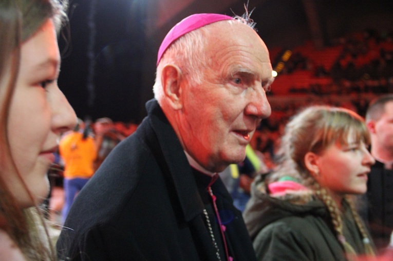 ESM 2019. Wieczorna modlitwa w Hali Stulecia