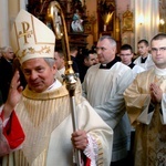 Listopad. 10 lat temu odbył się ingres do radomskiej katedry bp. Henryka Tomasika.