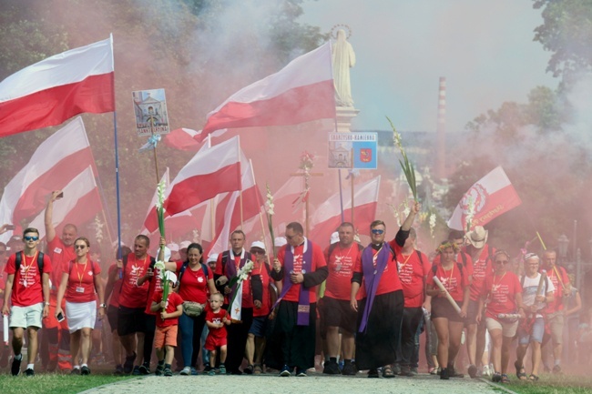 Sierpień. Na Jasną Górę weszła 41. Piesza Pielgrzymka Diecezji Radomskiej.