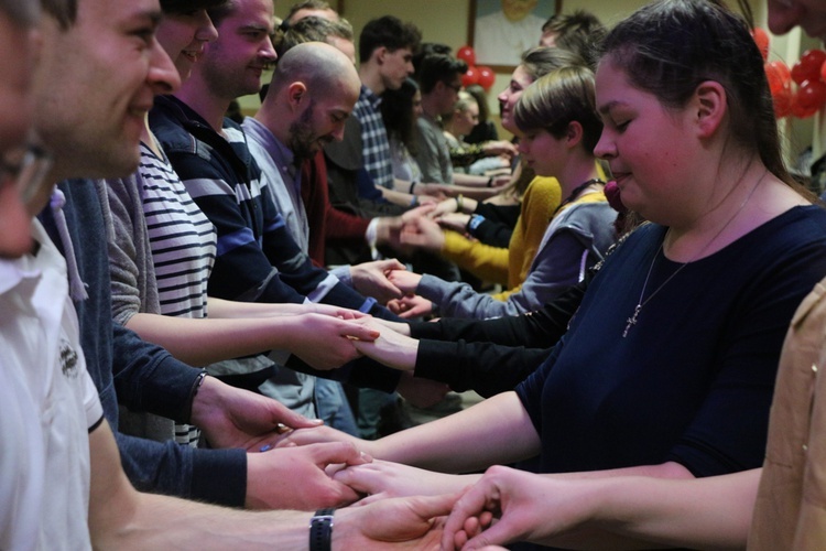 ESM 2019. Święto narodów - sylwester Taize na Karłowicach