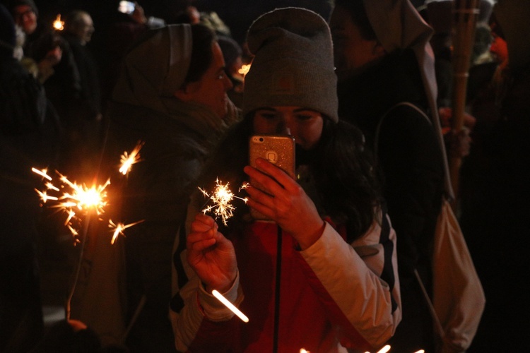 ESM 2019. Święto narodów - sylwester Taize na Karłowicach