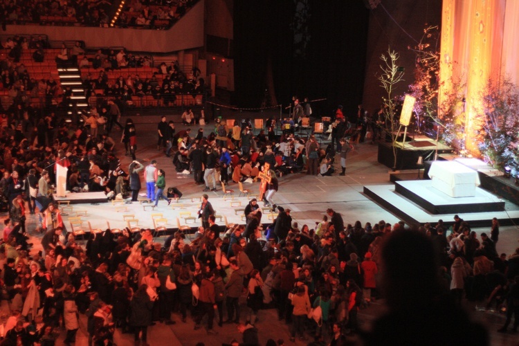 Taizé - Wrocław. Wieczorna modlitwa z bratem Aloisem, przeorem Wspólnoty.