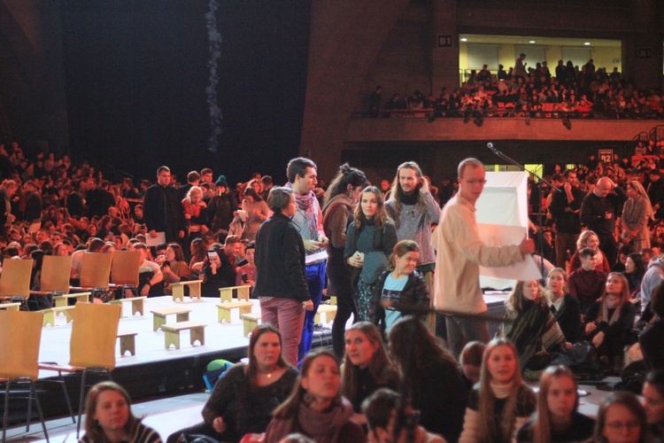 Taizé - Wrocław. Wieczorna modlitwa z bratem Aloisem, przeorem Wspólnoty.