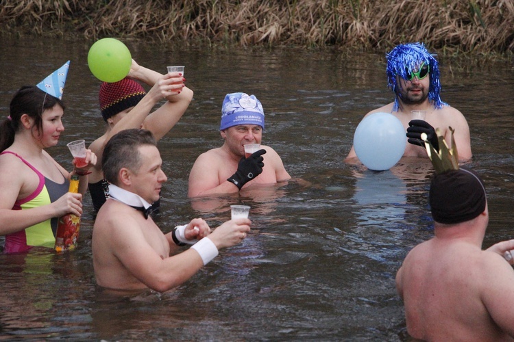 Skierniewicki klub Morsa "Lodołamacz"