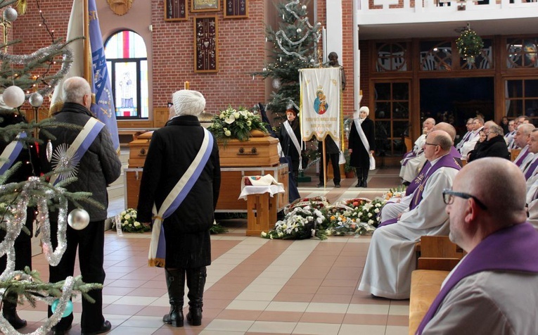 Pogrzeb śp. o. Janusza Cechowego SJ