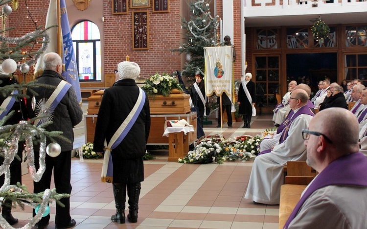 Pogrzeb śp. o. Janusza Cechowego SJ