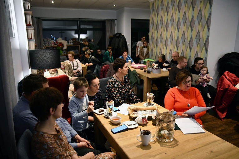 Kolędowanie w kawiarni "Kawa z duszą"