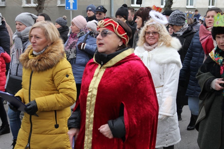 Orszak w Nowej Dębie