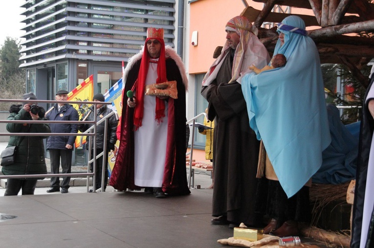 Orszak w Nowej Dębie