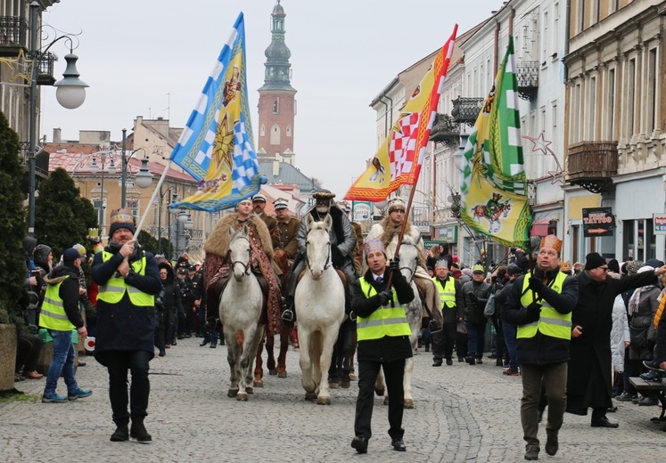 Orszak przeszedł centralnym deptakiem Radomia. Wzięły w nim udział tysiące mieszkańców.