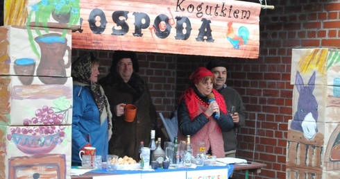 Orszak Trzech Króli 2020 w Mrozowie. Z końmi, megaklockami i Gospodą pod Kogutkiem