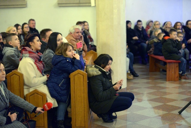 Koncert Guzowianek dla Krzysia Czupryna