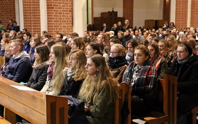 Policzono wiernych w kościołach.