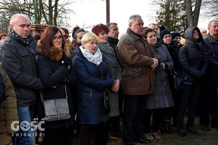 Starczów pożegnał ks. Wojciecha Jasińskiego, proboszcza.