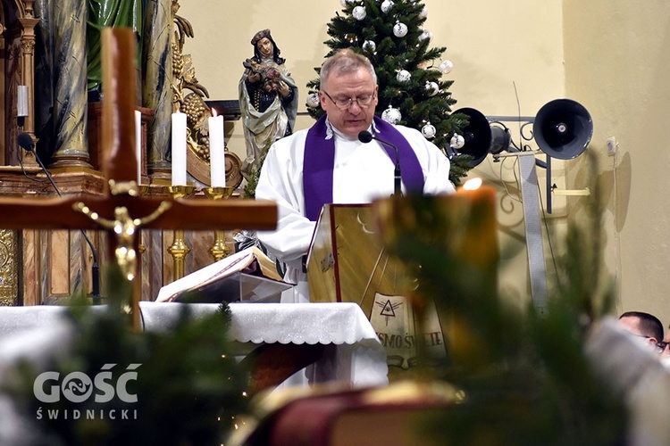 Starczów pożegnał ks. Wojciecha Jasińskiego, proboszcza.