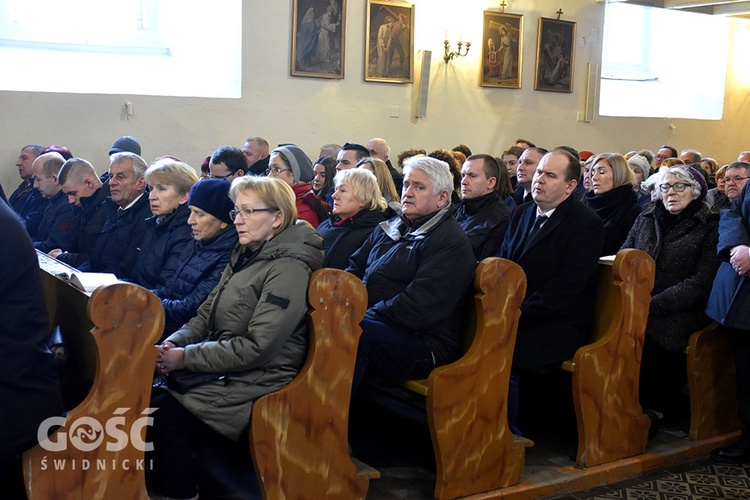 Starczów pożegnał ks. Wojciecha Jasińskiego, proboszcza.