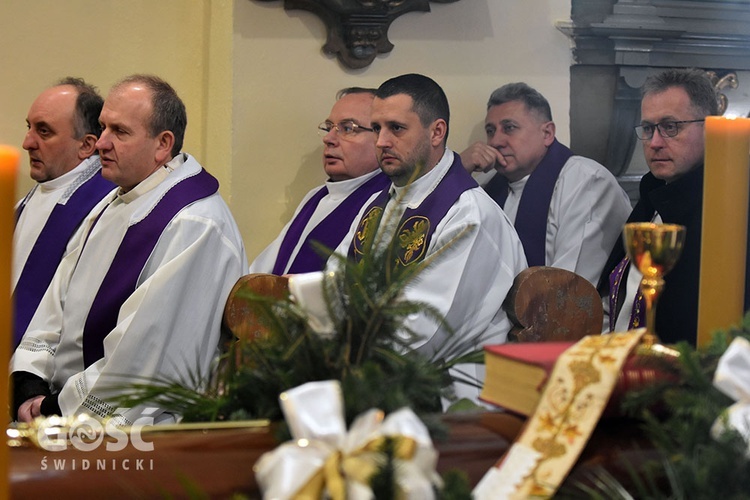 Starczów pożegnał ks. Wojciecha Jasińskiego, proboszcza.