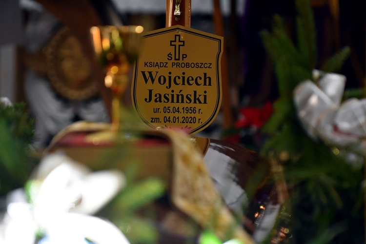 Starczów pożegnał ks. Wojciecha Jasińskiego, proboszcza.