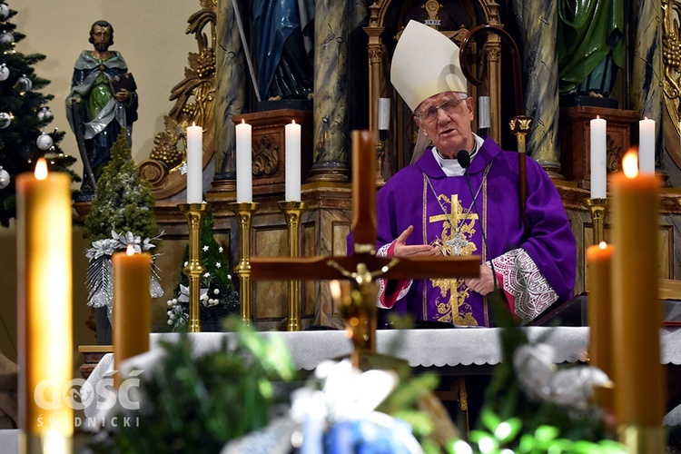 Starczów pożegnał ks. Wojciecha Jasińskiego, proboszcza.