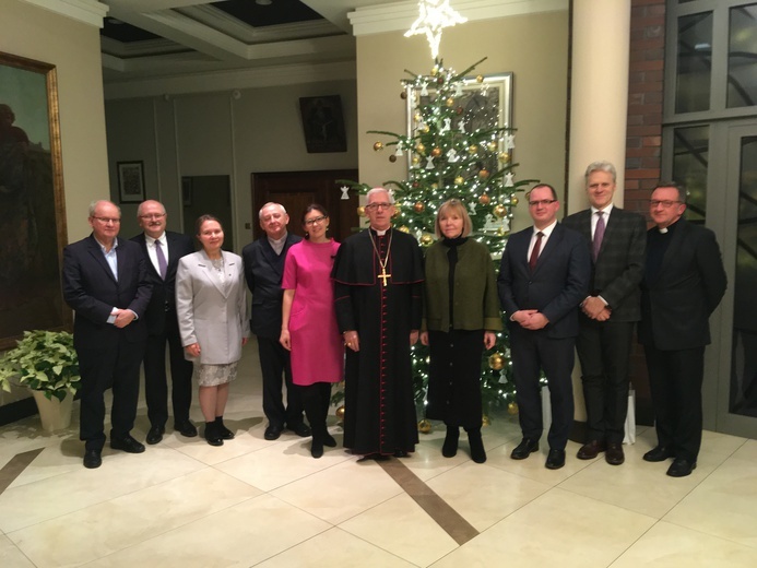 Katowice. Abp Skworc spotkał się z Radą Społeczną