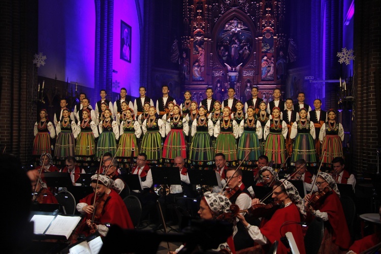 Żyrardów. Koncert kolęd i pastorałek zespołu Mazowsze