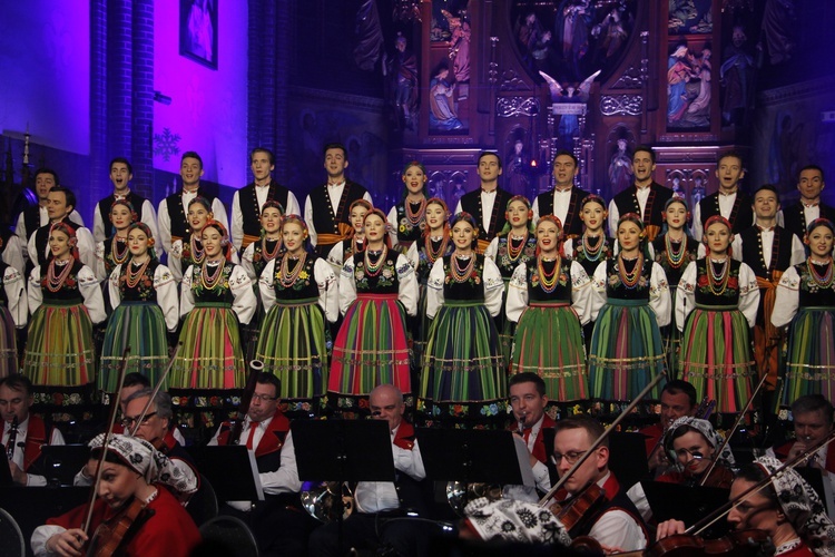 Żyrardów. Koncert kolęd i pastorałek zespołu Mazowsze