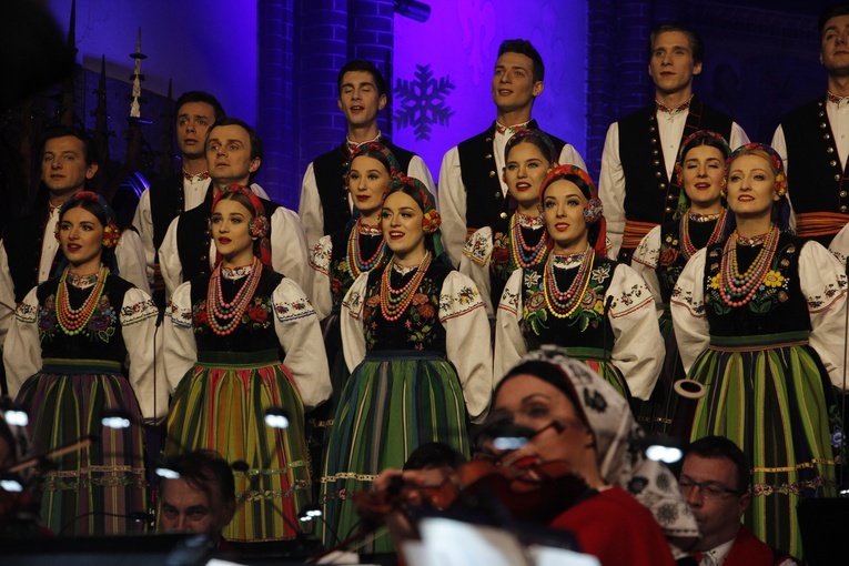 Żyrardów. Koncert kolęd i pastorałek zespołu Mazowsze