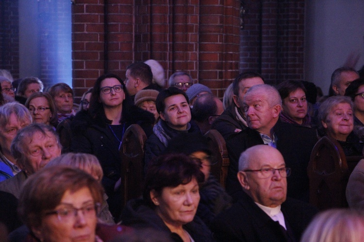 Żyrardów. Koncert kolęd i pastorałek zespołu Mazowsze