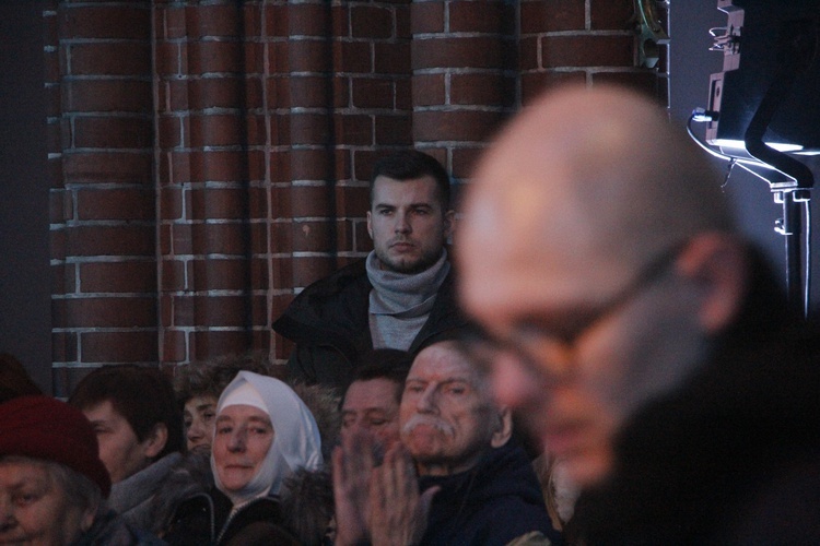 Żyrardów. Koncert kolęd i pastorałek zespołu Mazowsze