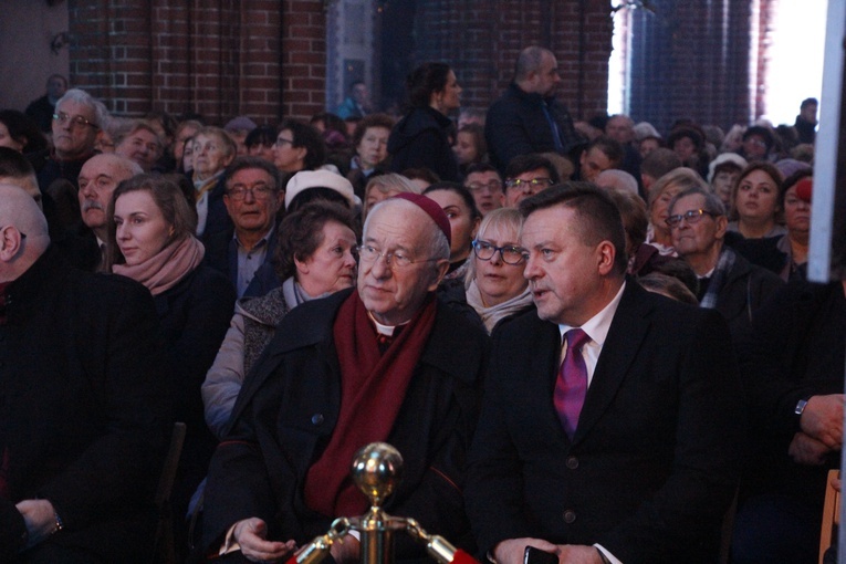 Żyrardów. Koncert kolęd i pastorałek zespołu Mazowsze