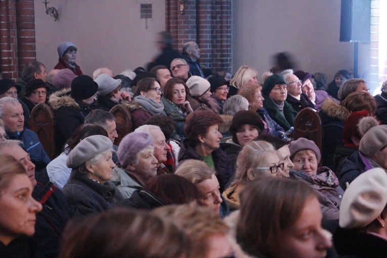 Żyrardów. Koncert kolęd i pastorałek zespołu Mazowsze
