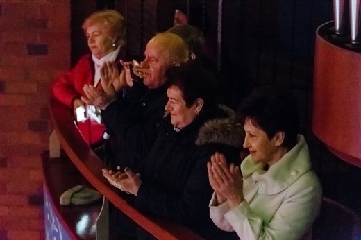 Rodzina Pospieszalskich z kolędami w Tychach