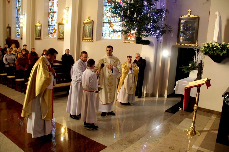 Borzęcin Dolny. Poświęcenie figury Matki Bożej Fatimskiej