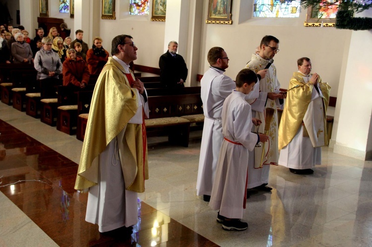 Borzęcin Dolny. Poświęcenie figury Matki Bożej Fatimskiej