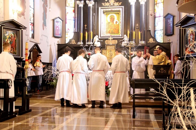 Borzęcin Dolny. Poświęcenie figury Matki Bożej Fatimskiej