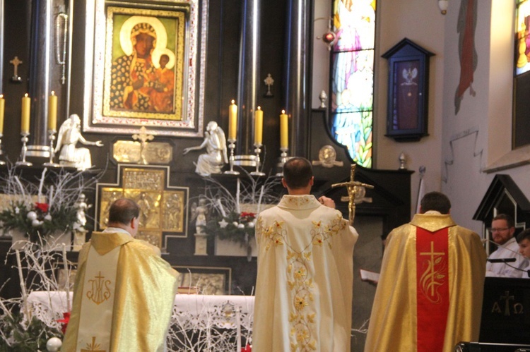 Borzęcin Dolny. Poświęcenie figury Matki Bożej Fatimskiej