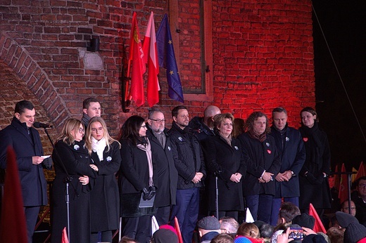 Wieczorna modlitwa w rocznicę śmierci Pawła Adamowicza