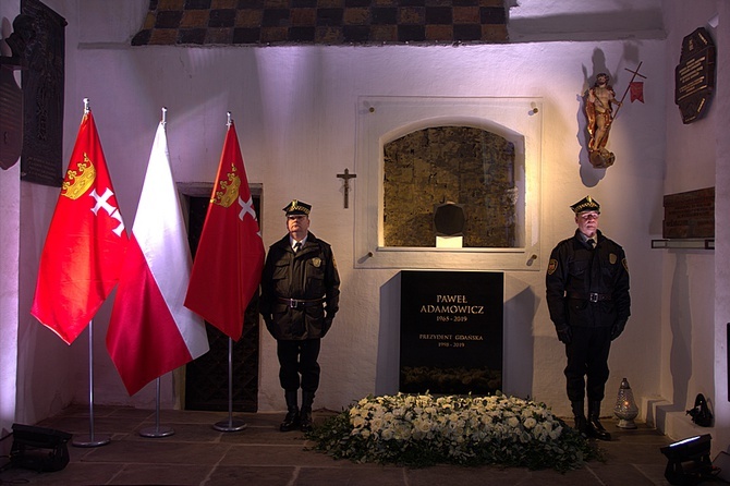 Wieczorna modlitwa w rocznicę śmierci Pawła Adamowicza