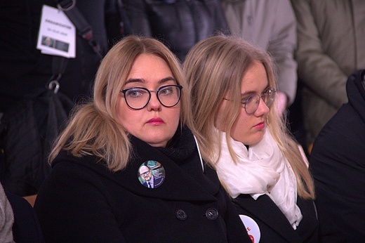 Wieczorna modlitwa w rocznicę śmierci Pawła Adamowicza